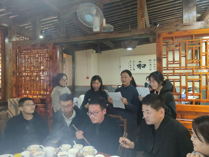 2022������o��